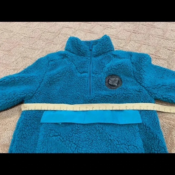 Toboggan Canadian Made Fleece Pullover Sweater - Picture 8 of 9